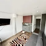 комфортная современная студия в центре Szálloda 4*