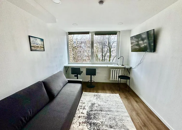 комфортная современная студия в центре 4*