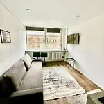 комфортная современная студия в центре Hotel Vilnius